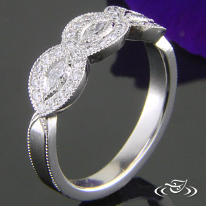 Cross Over-twist Pave Diamond Band